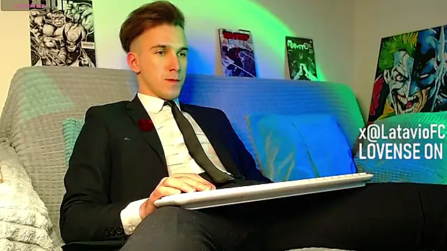 Midnighter  online show from 04-12-26, 02:27