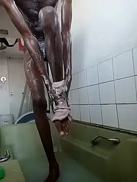 Snapshot of thegoodHost999 chatting on 12-19-24, 01:18 thegoodHost999 online show from 12-19-24, 01:18