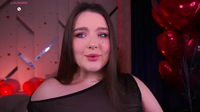 Snapshot of CuteAmberr chatting on 02-14-25, 10:25 CuteAmberr online show from 02-14-25, 10:25