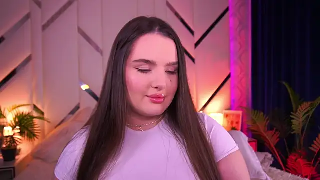 Snapshot of CuteAmberr chatting on 10-30-25, 12:34 CuteAmberr online show from 10-30-25, 12:34