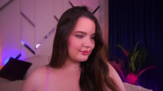 Snapshot of CuteAmberr chatting on 11-08-25, 01:17 CuteAmberr online show from 11-08-25, 01:17