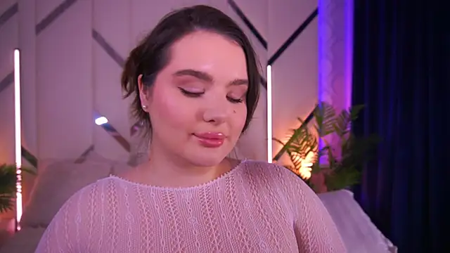 Snapshot of CuteAmberr chatting on 11-28-25, 12:57 CuteAmberr online show from 11-28-25, 12:57