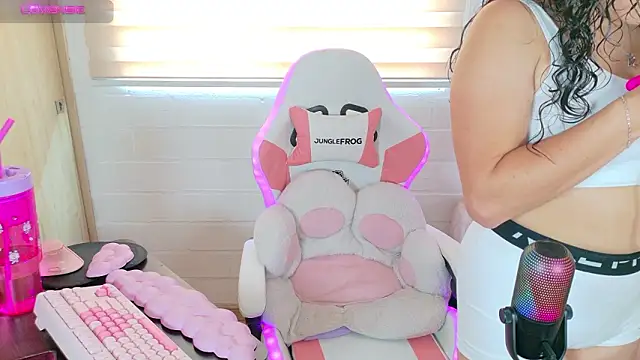 megan doll2 online show from 03-12-26, 06:25