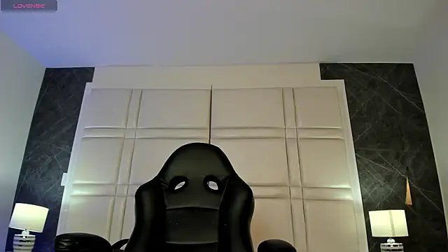 charlottewhitte online show from 07-27-26, 10:55