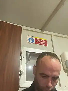 Snapshot of mustican422 chatting on 12-15-24, 04:04 mustican422 online show from 12-15-24, 04:04