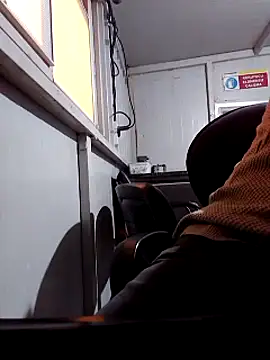 Snapshot of mustican422 chatting on 03-04-25, 03:44 mustican422 online show from 03-04-25, 03:44