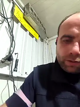 Snapshot of mustican422 chatting on 10-12-25, 03:33 mustican422 online show from 10-12-25, 03:33