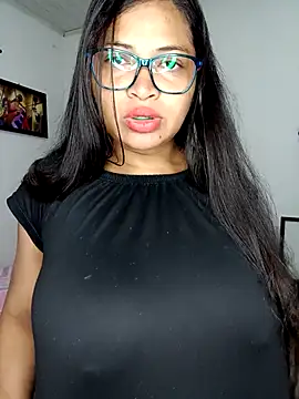Snapshot of chalohott chatting on 07-24-26, 10:24 chalohott online show from 07-24-26, 10:24