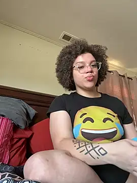 Snapshot of QueenNuttCollector chatting on 02-04-26, 03:51 QueenNuttCollector online show from 02-04-26, 03:51