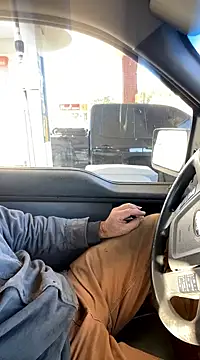 Snapshot of Themechanic420 chatting on 12-03-24, 08:50 Themechanic420 online show from 12-03-24, 08:50