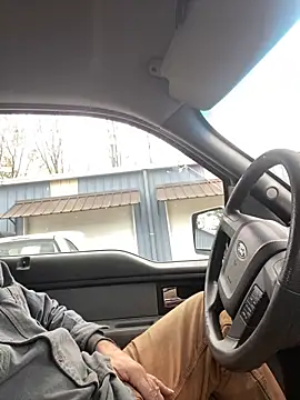 Snapshot of Themechanic420 chatting on 12-04-24, 06:50 Themechanic420 online show from 12-04-24, 06:50