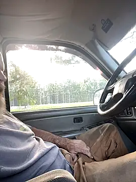 Snapshot of Themechanic420 chatting on 10-01-25, 01:39 Themechanic420 online show from 10-01-25, 01:39