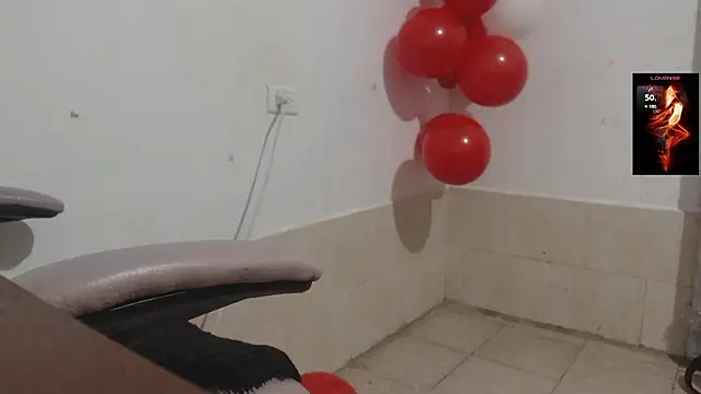 Snapshot of toxxxic_cams chatting on 01-14-26, 04:40 toxxxic cams online show from 01-14-26, 04:40