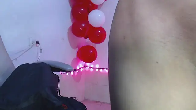 Snapshot of toxxxic_cams chatting on 01-15-26, 06:29 toxxxic cams online show from 01-15-26, 06:29