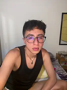 CamiRojas boy online show from 05-23-26, 04:07