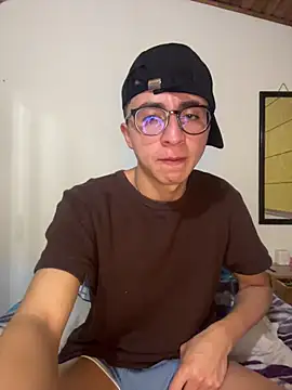 CamiRojas boy online show from 06-16-26, 04:04