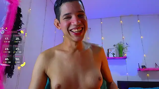 Ariel Femboy  online show from 09-21-25, 08:21