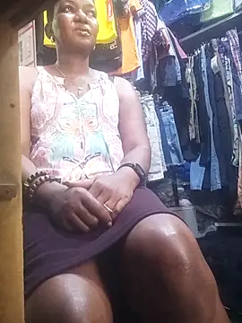 Snapshot of Hailey_BaileyXYZ chatting on 11-04-25, 12:48 Hailey BaileyXYZ online show from 11-04-25, 12:48