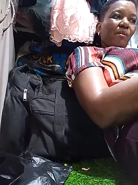 Snapshot of Hailey_BaileyXYZ chatting on 02-16-26, 01:40 Hailey BaileyXYZ online show from 02-16-26, 01:40