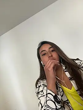 Snapshot of Vaiolet_a chatting on 07-03-26, 03:29 Vaiolet a online show from 07-03-26, 03:29