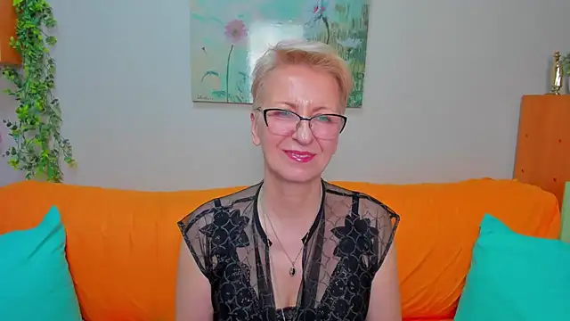 iamyourdream89 online show from 04-21-26, 11:07