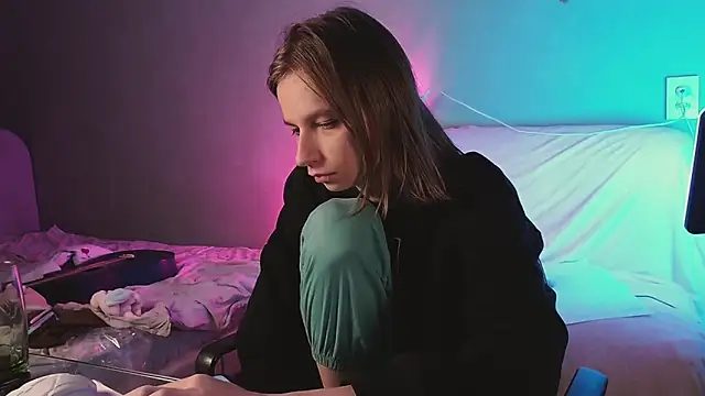 Frank Fraer online show from 12-23-24, 07:20