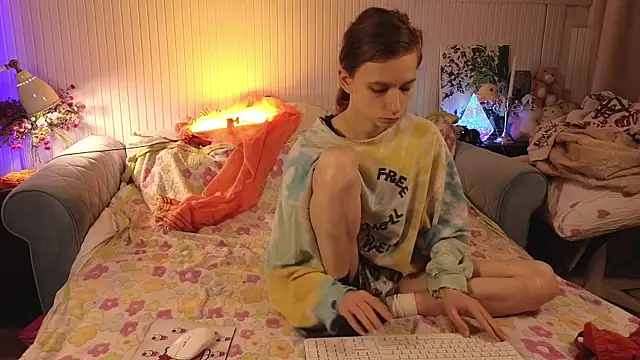 Frank Fraer online show from 10-15-25, 03:39