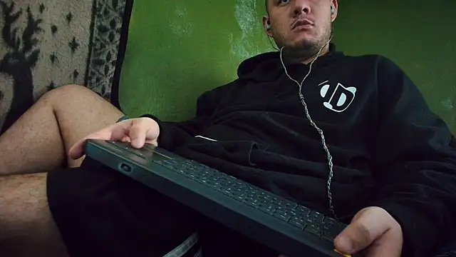 sweet cock28 online show from 03-10-25, 03:30