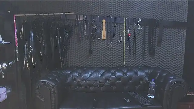 kimberly swan online show from 03-11-25, 03:48