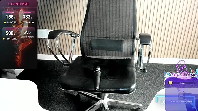 Snapshot of mommy_cum1 chatting on 12-18-25, 01:44 mommy cum1 online show from 12-18-25, 01:44