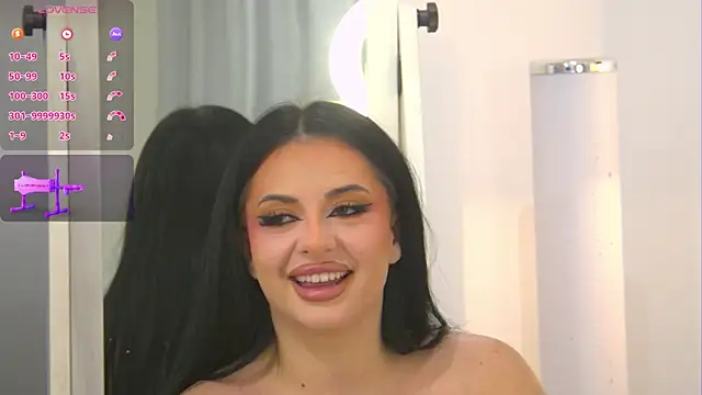 Snapshot of EdithOliviere chatting on 10-27-25, 09:35 EdithOliviere online show from 10-27-25, 09:35