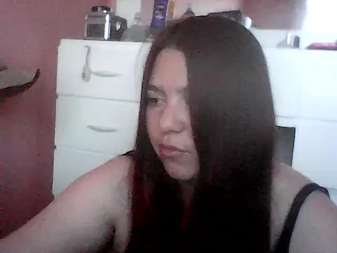 Snapshot of Oxitocina2000 chatting on 11-14-25, 09:35 Oxitocina2000 online show from 11-14-25, 09:35