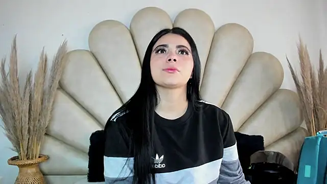 Natasha  Blue online show from 11-30-25, 12:20