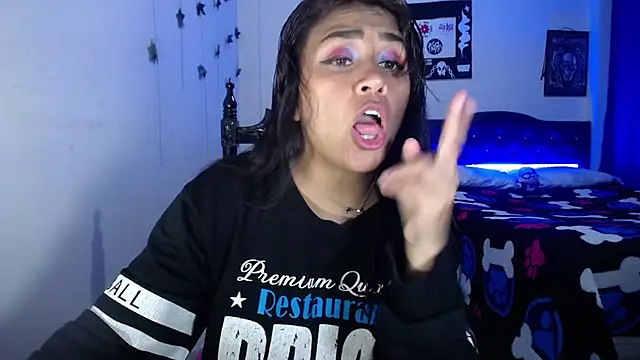 Snapshot of pinky_violeta chatting on 01-06-25, 07:56 pinky violeta online show from 01-06-25, 07:56