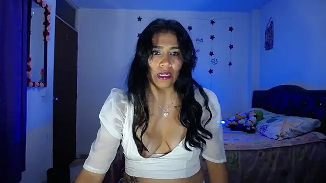 Snapshot of pinky_violeta chatting on 03-11-25, 11:44 pinky violeta online show from 03-11-25, 11:44