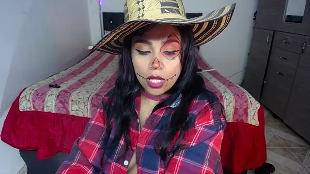 Snapshot of pinky_violeta chatting on 10-28-25, 01:14 pinky violeta online show from 10-28-25, 01:14