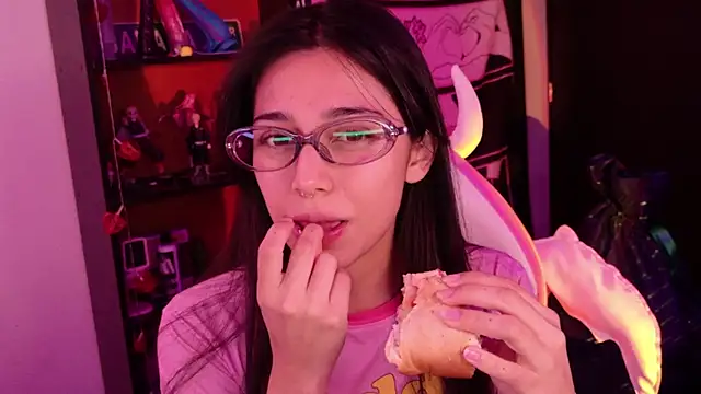 amber yull online show from 07-02-26, 02:34