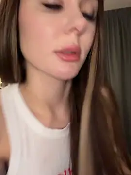 Snapshot of Alina_Vibe_Me chatting on 03-01-26, 11:51 Alina Vibe Me online show from 03-01-26, 11:51