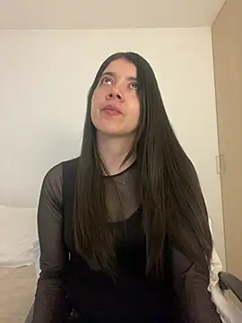 Snapshot of saori_10 chatting on 07-18-26, 04:16 saori 10 online show from 07-18-26, 04:16