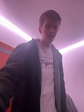 Toyjungee online show from 01-14-25, 05:12