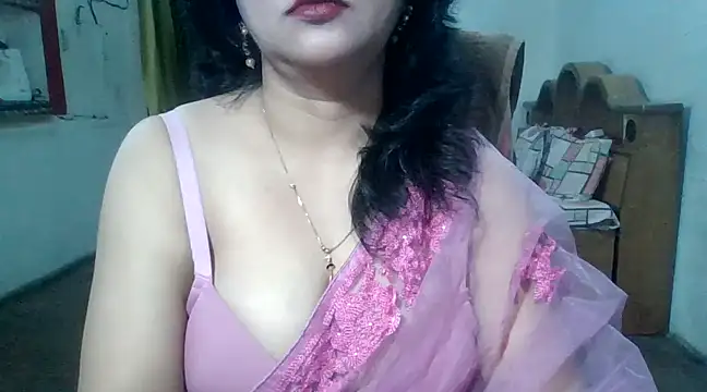 Snapshot of Cute_Mahi22 chatting on 02-17-25, 06:20 Cute Mahi22 online show from 02-17-25, 06:20