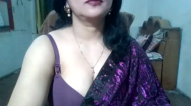 Snapshot of Cute_Mahi22 chatting on 03-19-25, 04:02 Cute Mahi22 online show from 03-19-25, 04:02