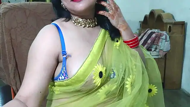 Snapshot of Cute_Mahi22 chatting on 09-11-25, 06:41 Cute Mahi22 online show from 09-11-25, 06:41
