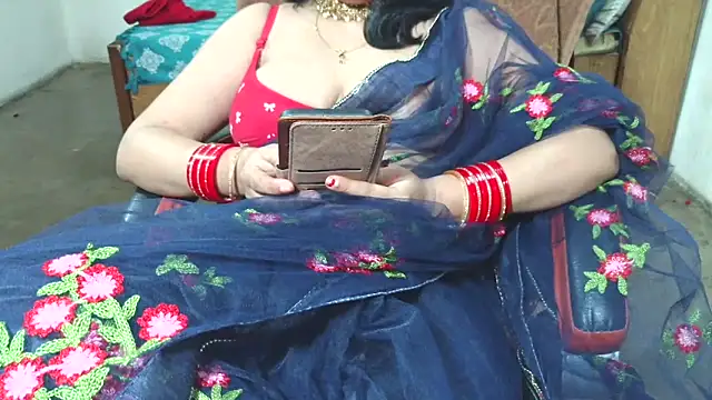 Snapshot of Cute_Mahi22 chatting on 10-05-25, 07:01 Cute Mahi22 online show from 10-05-25, 07:01