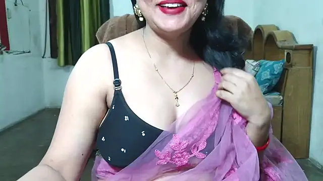 Snapshot of Cute_Mahi22 chatting on 10-06-25, 03:31 Cute Mahi22 online show from 10-06-25, 03:31