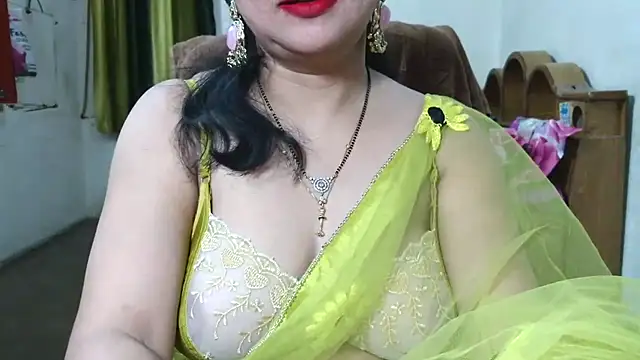 Snapshot of Cute_Mahi22 chatting on 05-14-26, 06:09 Cute Mahi22 online show from 05-14-26, 06:09