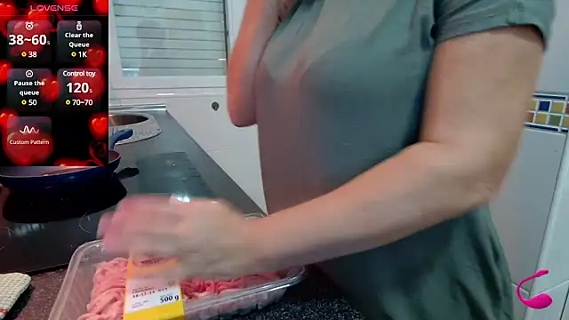 Snapshot of Susycachonda1 chatting on 12-15-24, 11:34 Susycachonda1 online show from 12-15-24, 11:34