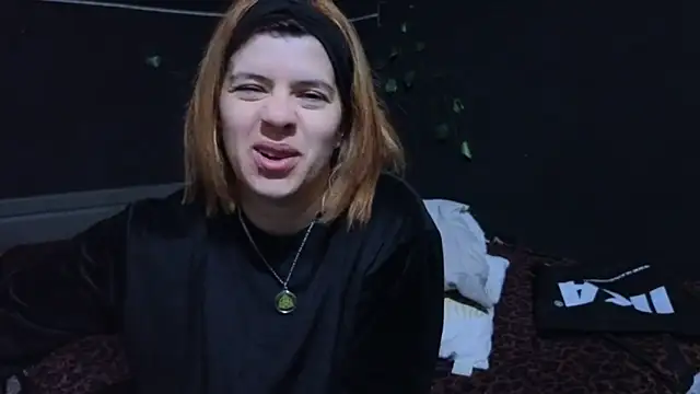 Snapshot of Carlafoxxx chatting on 11-17-25, 12:55 Carlafoxxx online show from 11-17-25, 12:55