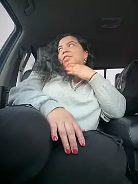 kimmiakiss22 online show from 10-08-25, 11:57