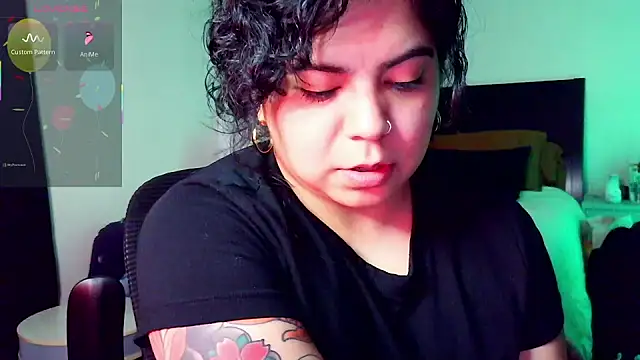 kimmiakiss22 online show from 11-16-25, 02:39